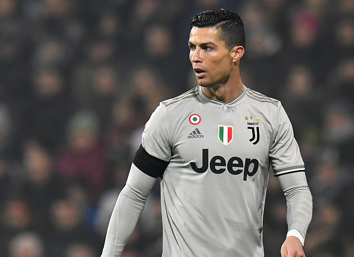 缺乏深度的 缺乏深度的