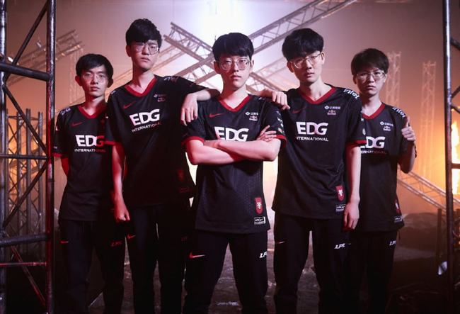 训与一线队 训与一线队